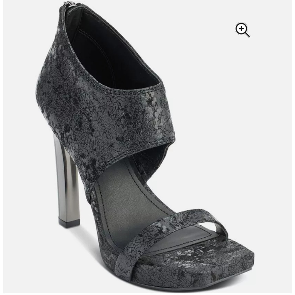 NWOB DKNY Dava Ankle Cuff LOGO Zip Back Platform Dress Heels Sandals Sz 6M 36 B‎